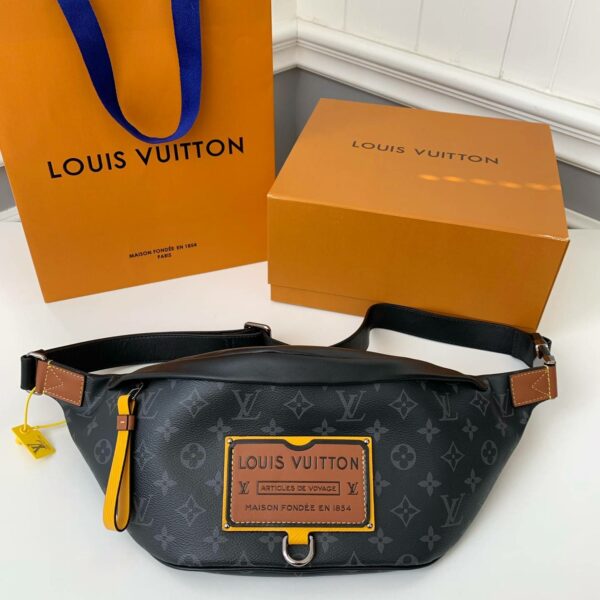 Louis Vuitton Marsupio Discovery M45220，Size：47*20*9cm