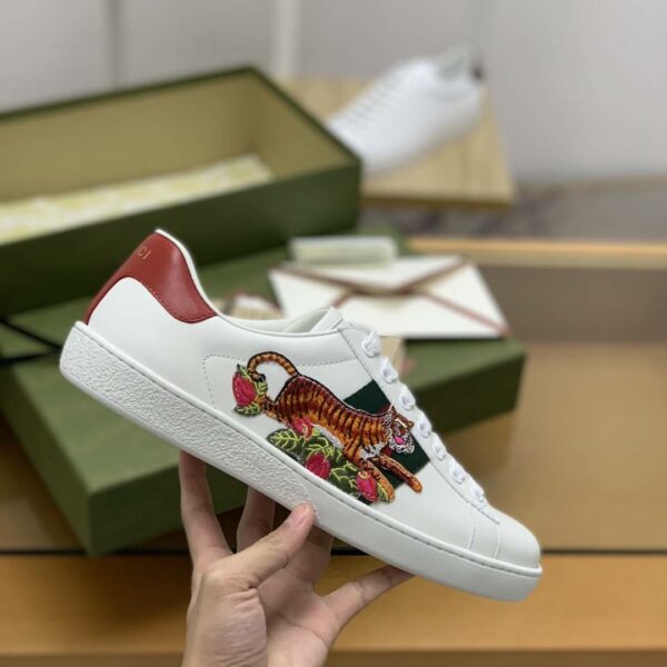 Gucci sneakers Support chip phone sensing