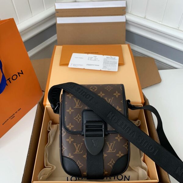 LOUIS VUITTON ARCHY messenger bag M46442 SIZE:22*16*7CM