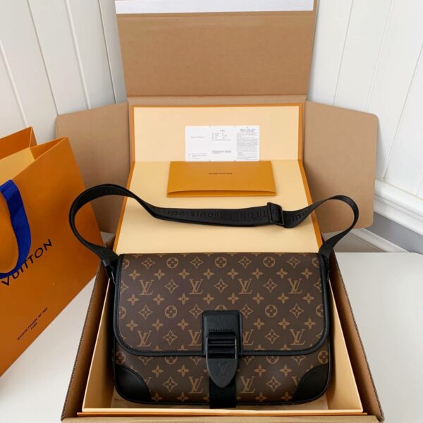 LOUIS VUITTON ARCHY messenger bag M46328 SIZE:35*24*8CM