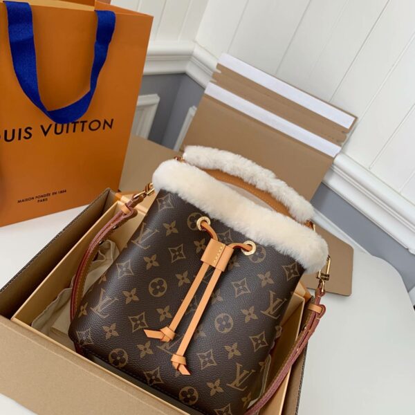 LOUIS VUITTON NEONOE BB bucket M46319 size:20*20*13cm