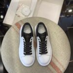 Alexander McQueen MQ Black snake-grain patternTail Sneakers