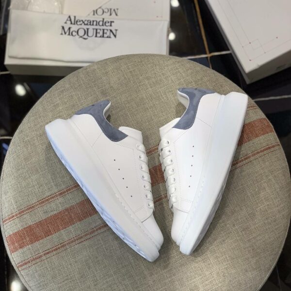 Alexander McQueen Mist Blue velvet tail Sneakers