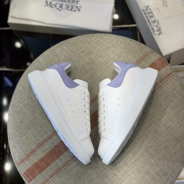 Alexander McQueen MQ Light blue velvet tail Sneakers