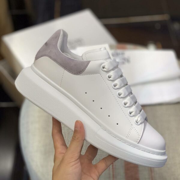 Alexander McQueen MQ Light gray velvet tail Sneakers