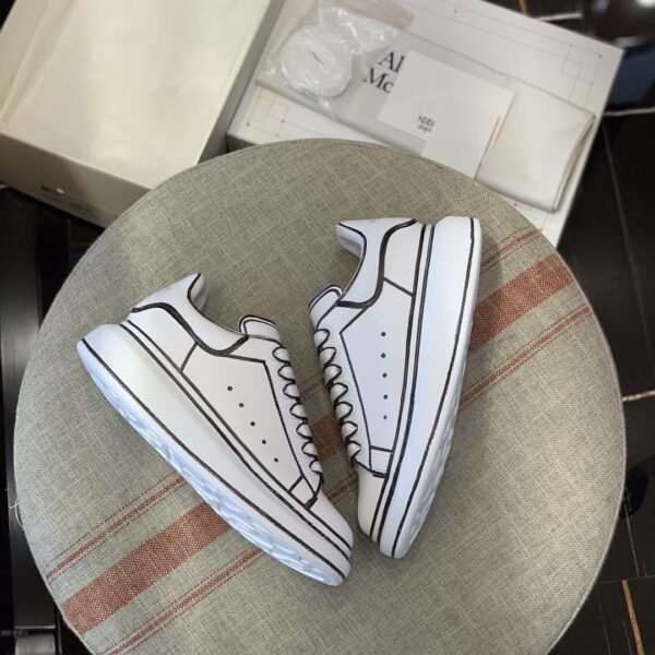 Alexander McQueen MQ White hand-painted Sneakers