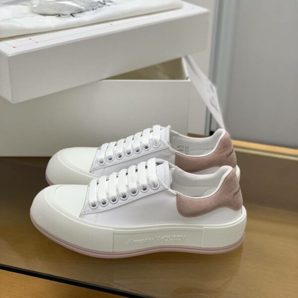 Alexander McQueen MQ White/Pink velvet tail Sneakers