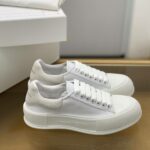 Alexander McQueen MQ White velvet tail Sneakers