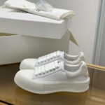 Alexander McQueen MQ White velvet tail Sneakers