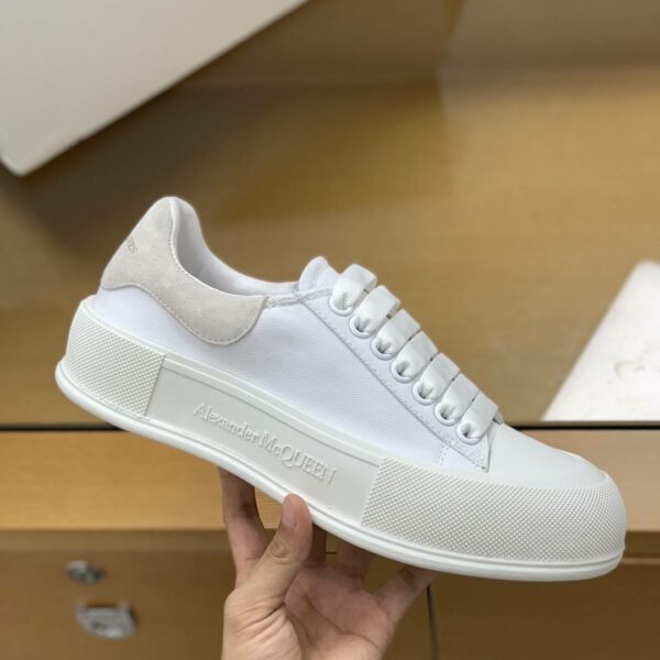 Alexander McQueen MQ White velvet tail Sneakers