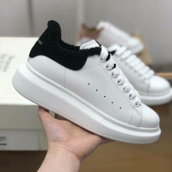 Alexander McQueen MQ Black velvet Lining Sneakers