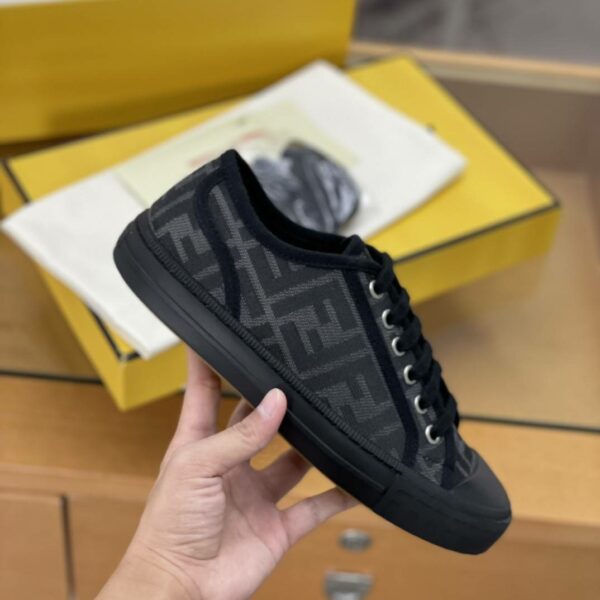 FENDI Canvas shoe Sneakers