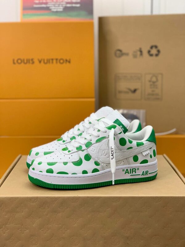 LOUIS VUITTON × NIKE AIR FORCE 1 Sneaker