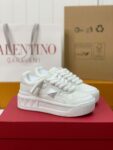 Valentino one stud sneakers