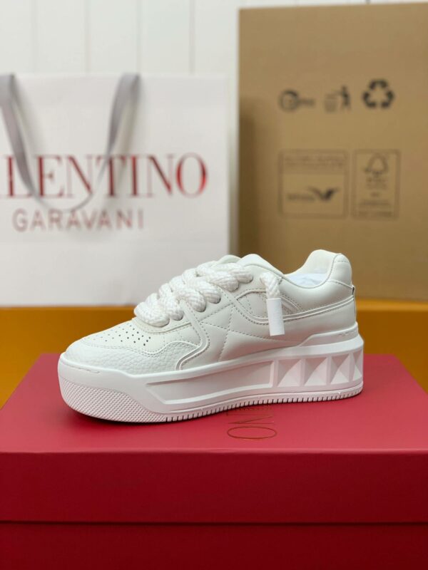 Valentino one stud sneakers