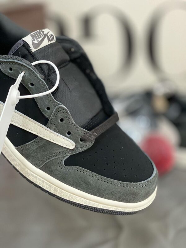 AirJordan1 x TravisScott  AJ Low