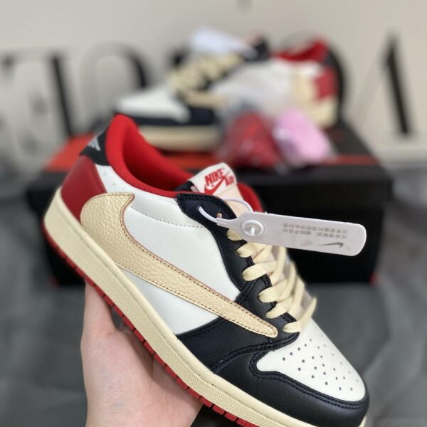 AirJordan1 x TravisScott  AJ Low