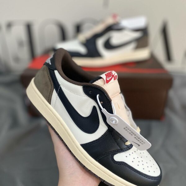 AirJordan1 x TravisScott  AJ Low