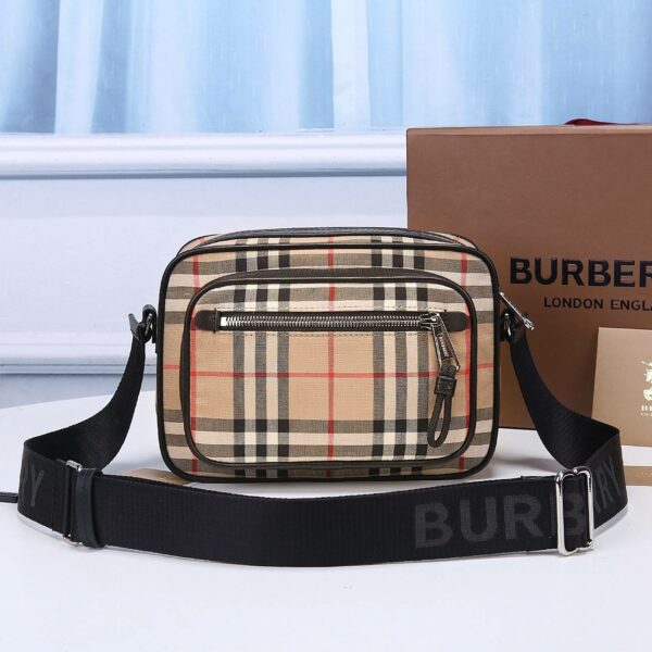 BURBERRY bays