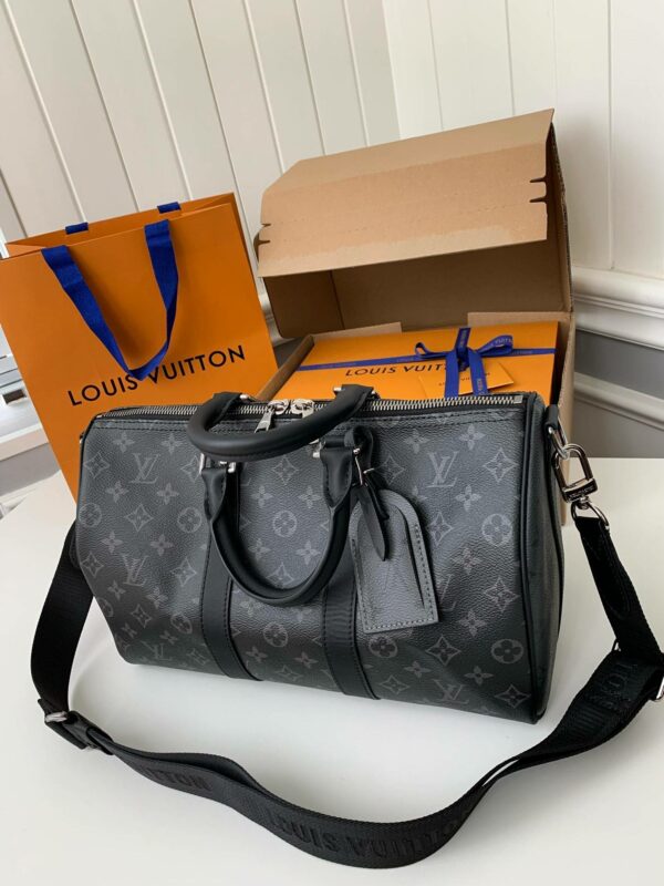 Louis Vuitton's seasonal new Keepall Bandoulière 35 handbag M46655, 34 * 21 * 16cm