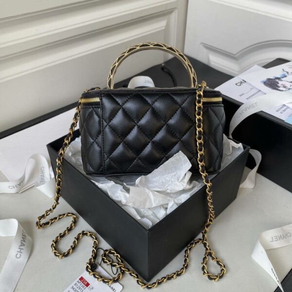 Chanel 23A New Handle WOC AP3383, Top Quality Size: 17cm