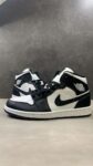 Air Jordan 1 High Retro Black White