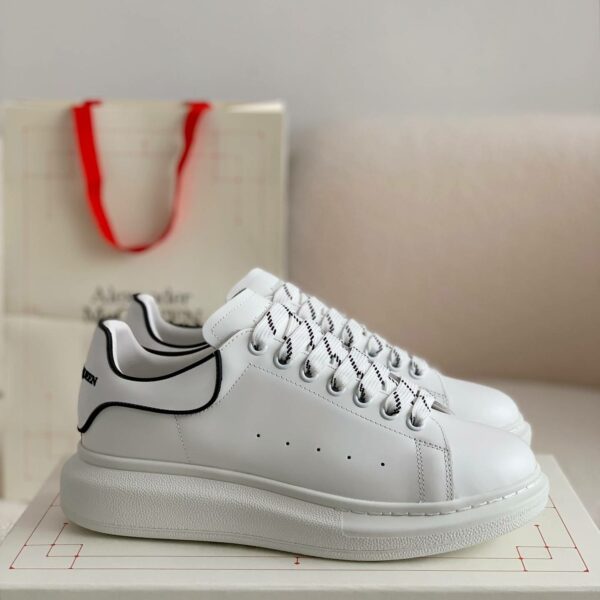 Alexander McQueen MQ white film tail Sneakers