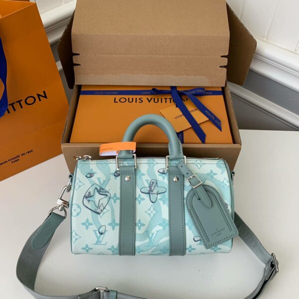 Louis Vuitton's seasonal new Keepall Bandoulière 25 handbag M22527，25*15*11cm