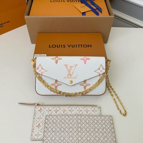 Louis Vuitton 2023 New POCHETTE F é LICIE Handbag M82520, 21 * 12 * 3cm