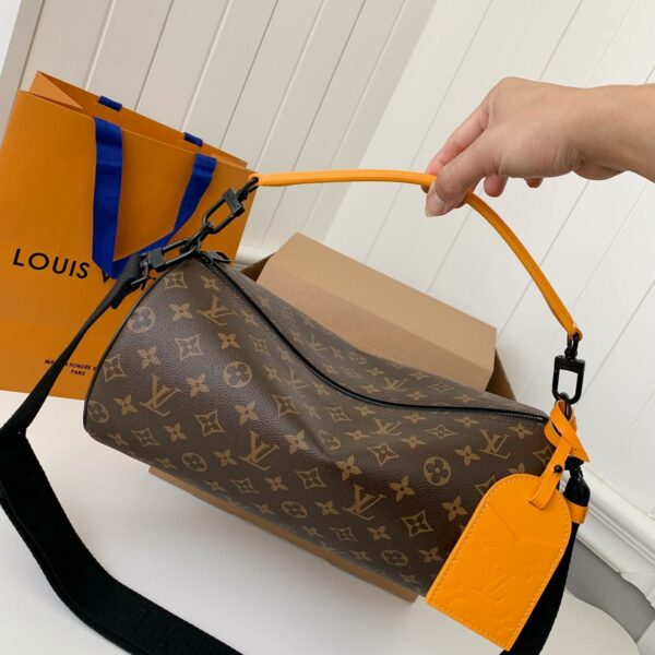 Louis Vuitton 2023 SOFT POLOCHON handbag M46691 Size: 33 * 17 * 17cm