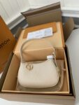 Louis Vuitton 23 New MINI MOON Handbag M82519, Top Quality Size: 20.5 * 11 * 5cm