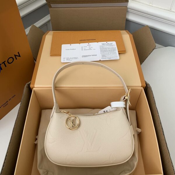 Louis Vuitton 23 New MINI MOON Handbag M82519, Top Quality Size: 20.5 * 11 * 5cm