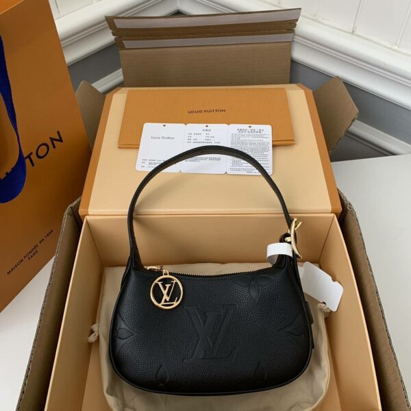 Louis Vuitton 23 New MINI MOON Handbag M82391, Top Quality Size: 20.5 * 11 * 5cm