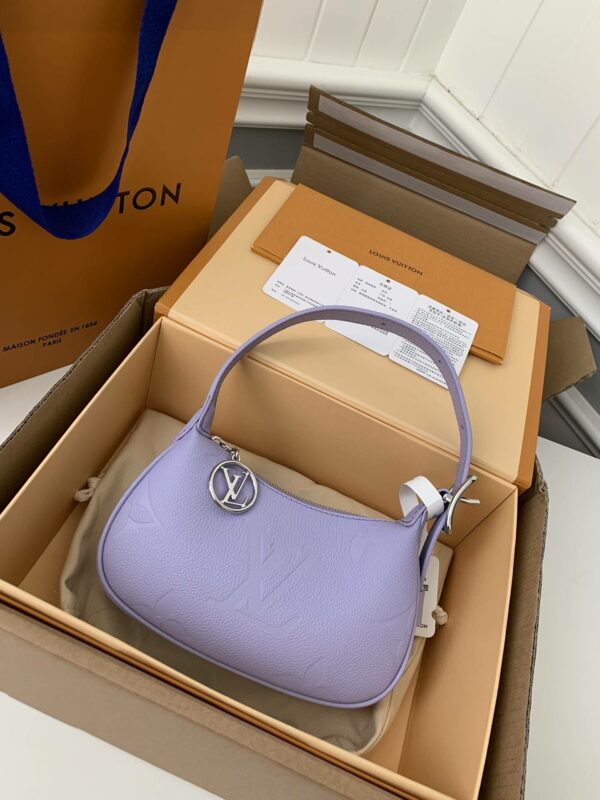 Louis Vuitton 23 New MINI MOON Handbag M82426, Top Quality Size: 20.5 * 11 * 5cm