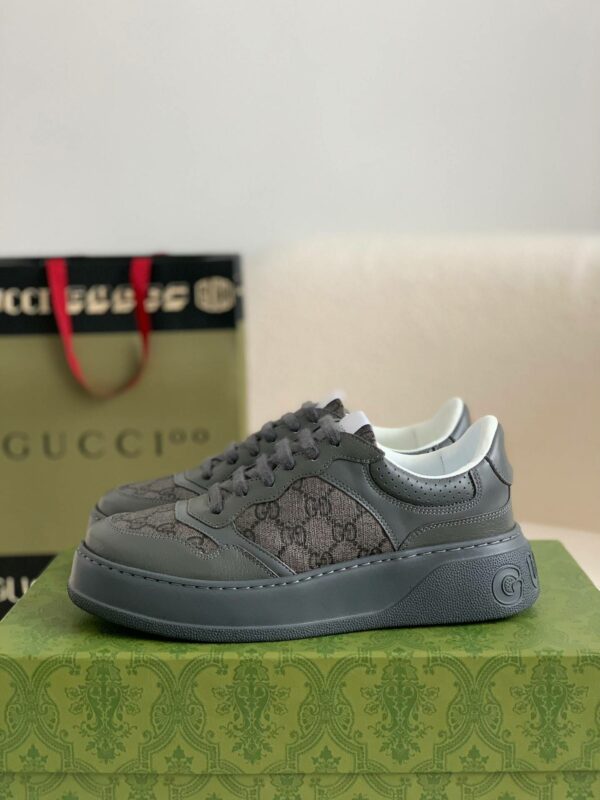 Gucci sneakers Cowhide