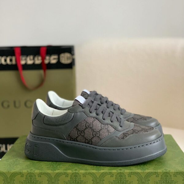 Gucci sneakers Cowhide