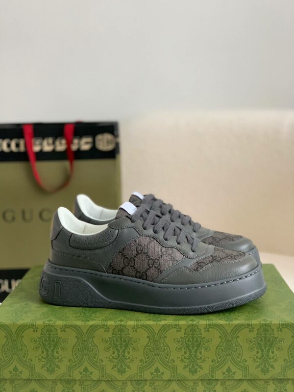 Gucci sneakers Cowhide