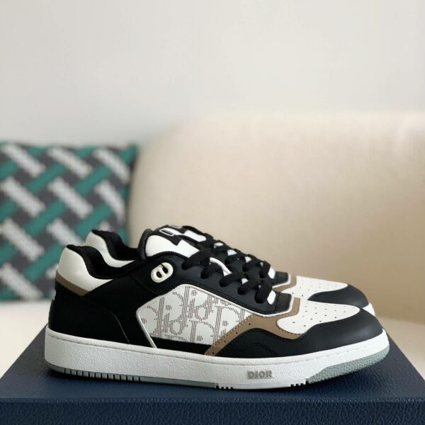 DIOR LEVEL B27 Sneaker