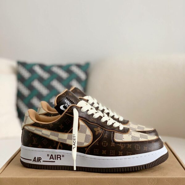 LOUIS VUITTON × NIKE AIR FORCE 1 Sneaker