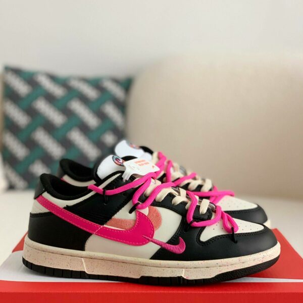 Nike NK SB Dunk Low Sneakers