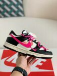 Nike NK SB Dunk Low Sneakers