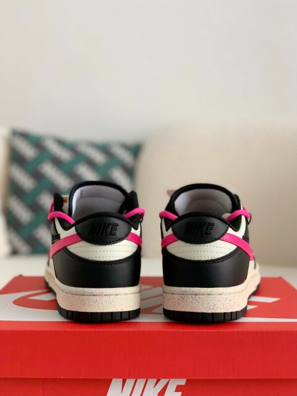 Nike NK SB Dunk Low Sneakers