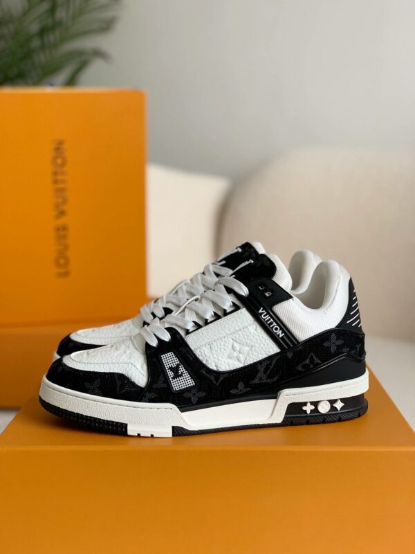 LOUIS VUITTON TRAINER SNEAKERS