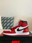 Nike Air Jordan 1 Retro High OG Bred Toe