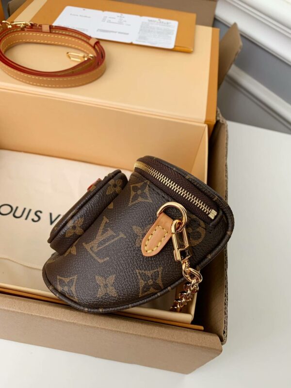 Louis Vuitton's new MINI BUMBAG vintage handbag for the season M82335 is of top quality