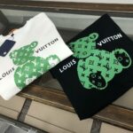 Louis Vuitton 2023 new autumn and winter couples style round neck sweatshirt