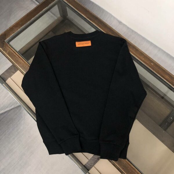 Louis Vuitton 2023 new autumn and winter couples style round neck sweatshirt