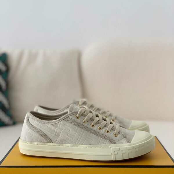 FENDI Canvas shoe Sneakers