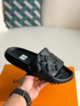 LOUIS VUITTON  WOMEN'S SLIPPERS