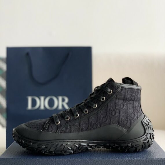 dior b28 high top sneaker